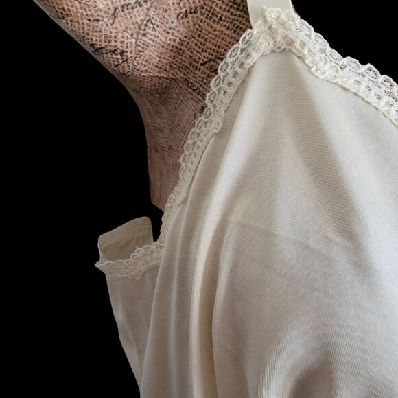 Vintage Ivory Full-Length Satin Nightgown with Lace Trim & Adjustable Straps - Picture 6 of 13